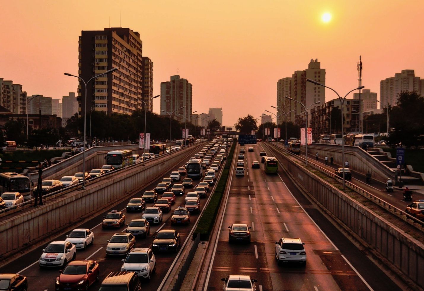 Trump&rsquo;s Rollback of Auto Pollution Rules Shows Signs of Disarray