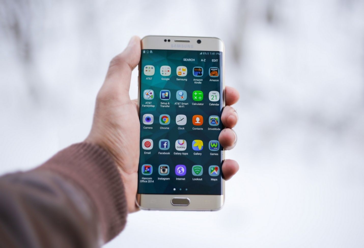 Could Businesses Charge for Apps? Maybe, Survey Says