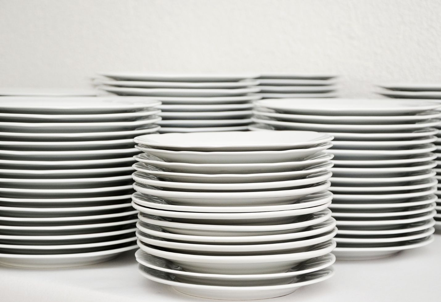 This countertop dishwasher promises to wash your dishes in just 10 minutes