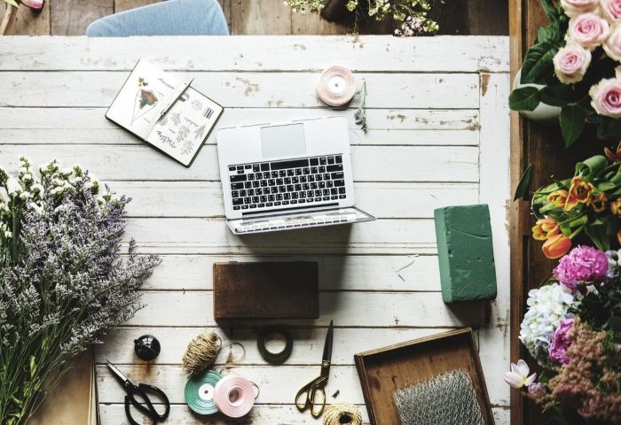 How to Run a Company When You're the Only Employee