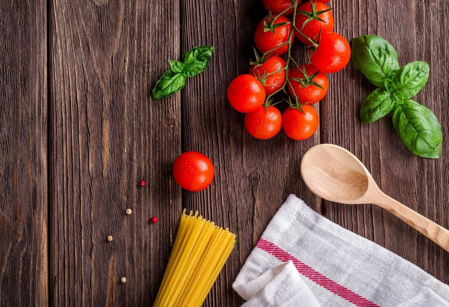 3 Food Stocks With Fat Dividends to Chow Down On