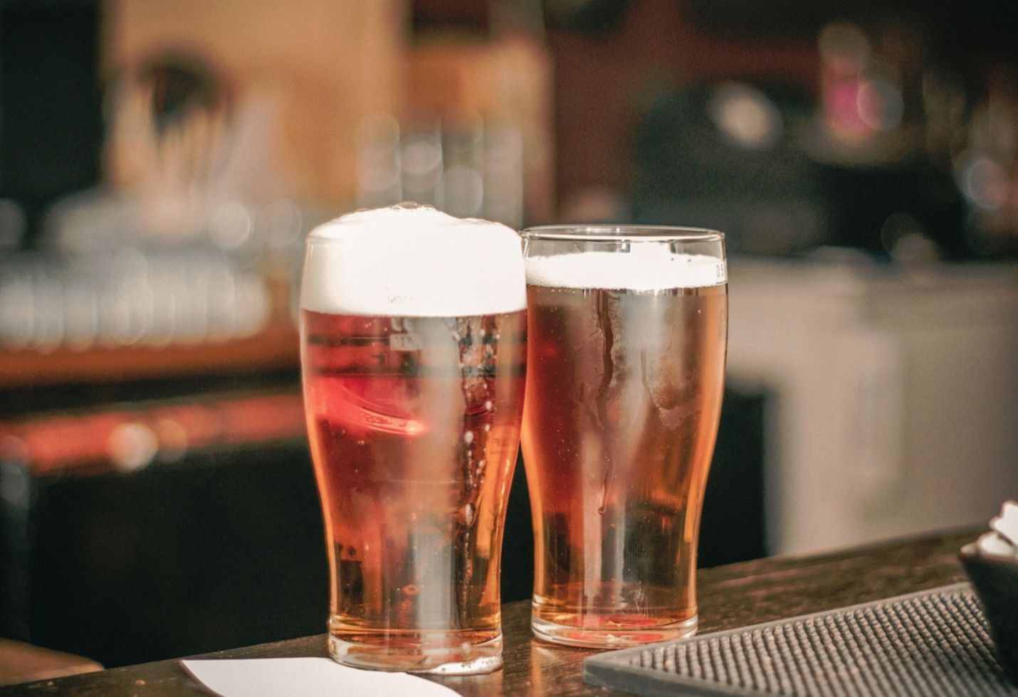 There&rsquo;s a Scientific Reason Why Men Get Beer Bellies and Women Don&rsquo;t