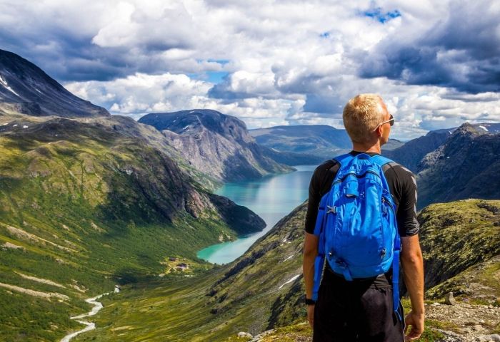 The 9 Best Backpacking Gear to Buy in 2018