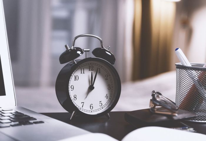 'Work the hours you want': PricewaterhouseCoopers lets recruits ditch the 9-5 COMPLETELY