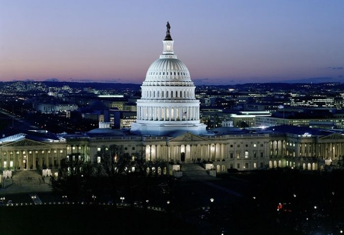 More Federal Workers Seek Unemployment as Americans Shrug at Shutdown