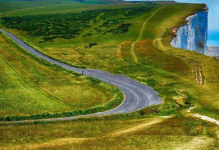 US woman rescued a week after California cliff plunge