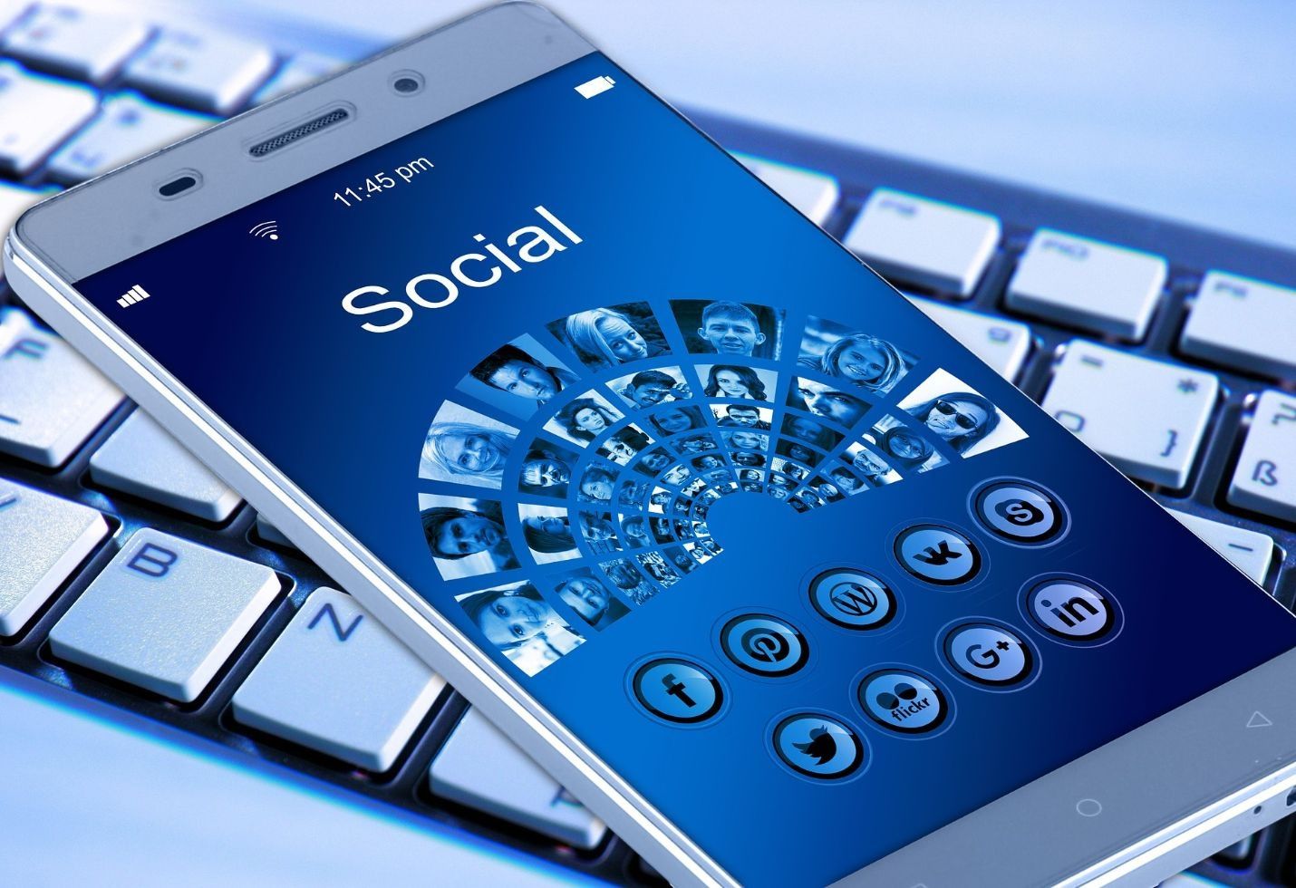 Facebook plans to let everyone unsend messages, won&rsquo;t let Zuckerberg until then