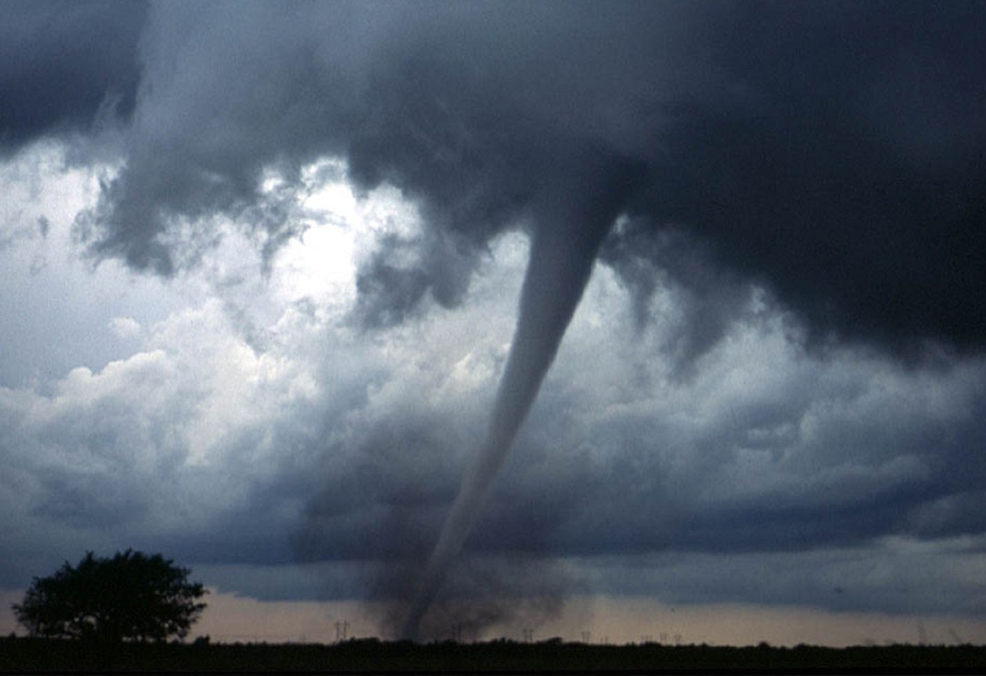 Intense videos and photos capture tornado outbreak across Illinois