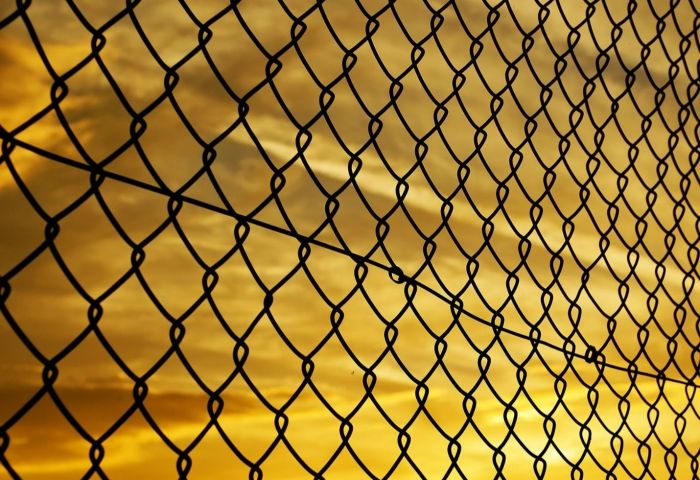 At hub for border crossings, families spread throughout U.S.