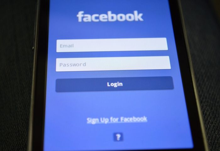 Facebook not invited to White House social media summit: company