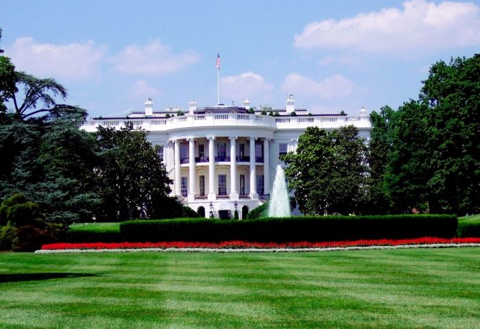 What White House staffers said that&rsquo;s raising eyebrows