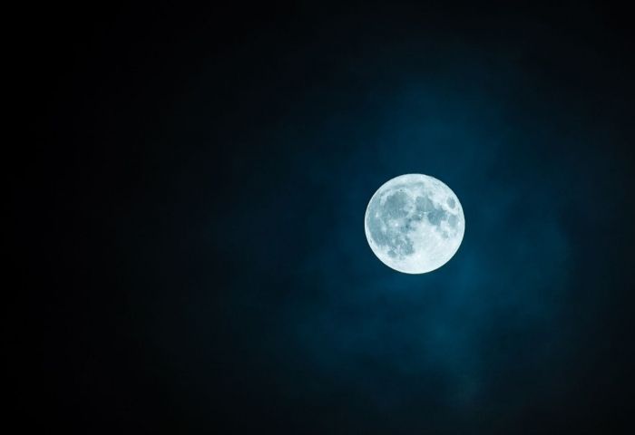 Is the moon toxic to humans?