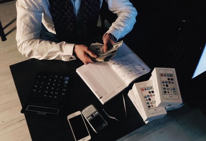 I spent 5 years studying rich people. Here are the best pieces of advice I can give you about money