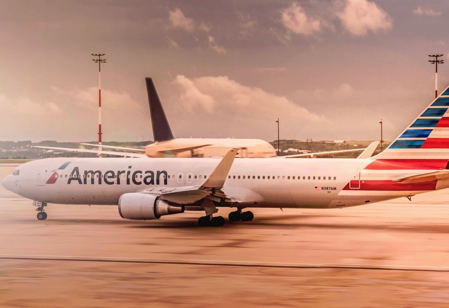 Why American Airlines Is Being Trounced by Its Rivals