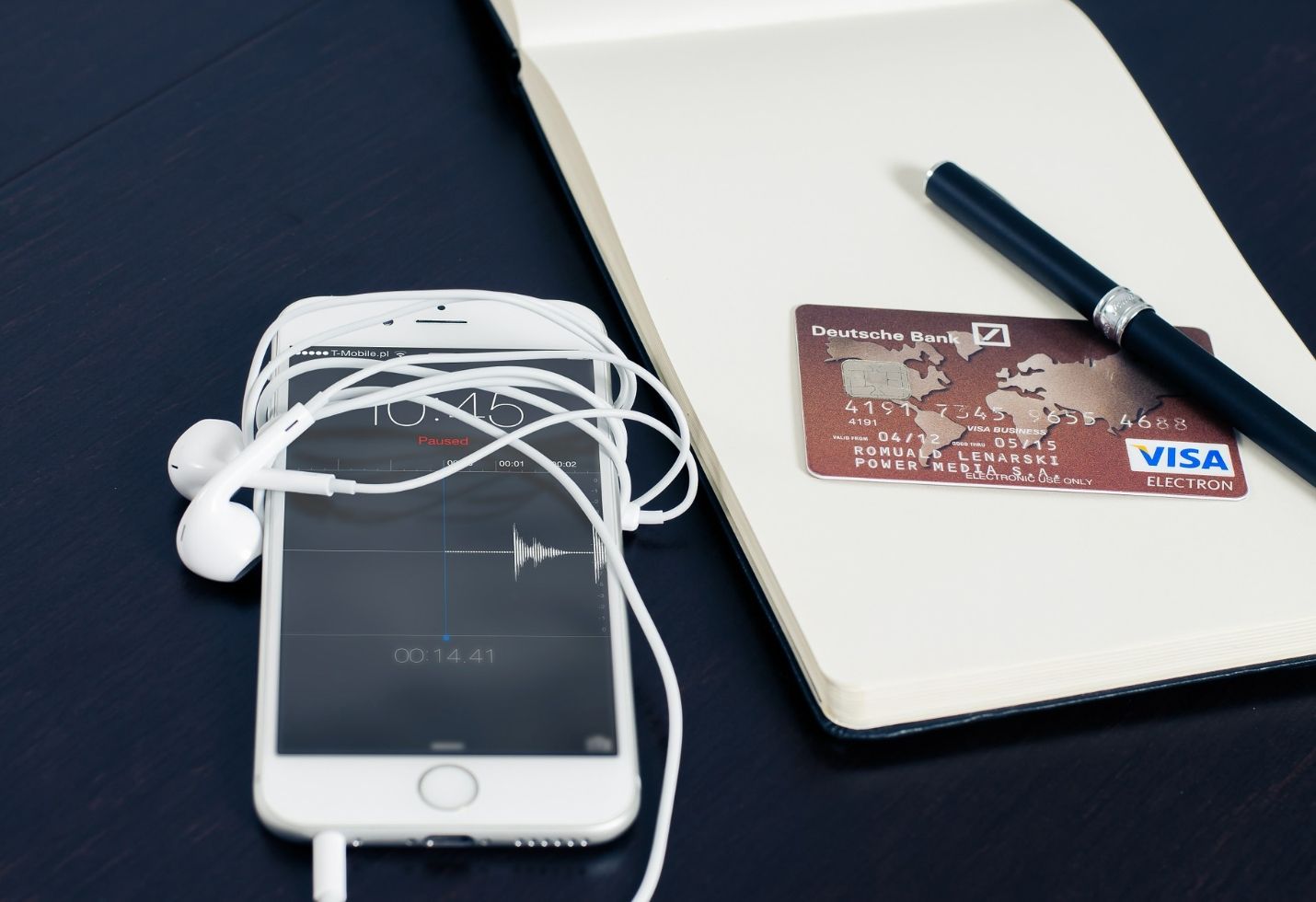 20% of Americans in relationships are committing financial infidelity: survey