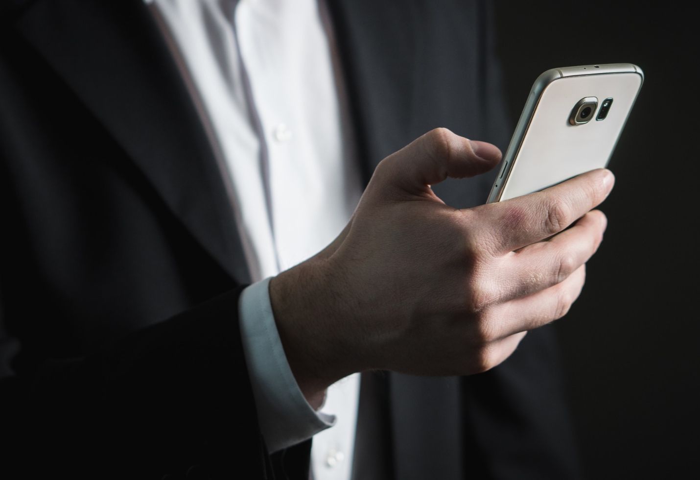 Digital Wallet Launched by Dentist Is Valued at $1.2 Billion