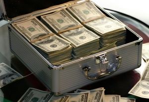 Zimbabwe central bank says it secures $500 million to ease dollar shortages