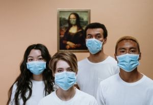 Coronavirus: Obama calls US response 'chaotic disaster'