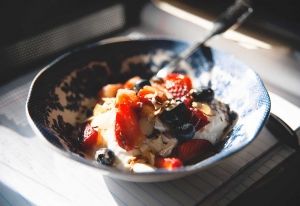 4 Probiotics You Should Starting Eating This Month To Get Rid Of Belly Fat, According To A Nutritionist